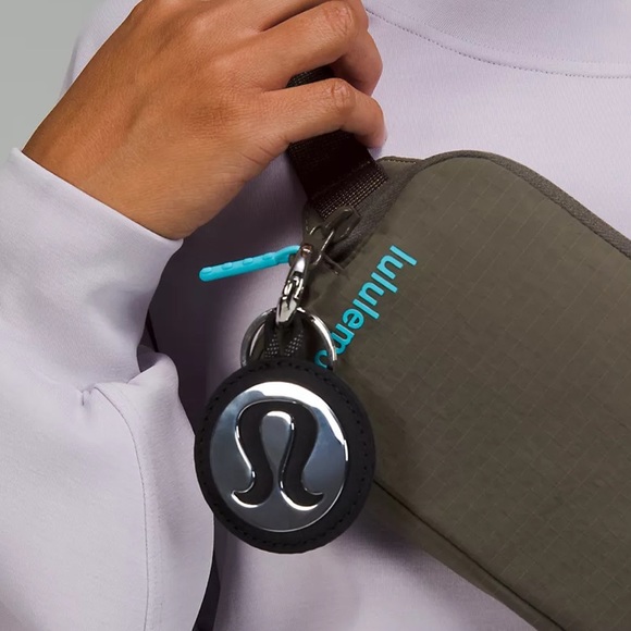 NEW🖤Lululemon Logo Bag Charm Silver Black Logo Keychain, 🎁 Stocking Stuffer - Picture 2 of 14